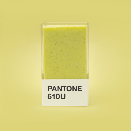 INGREDIENTS
“1/3 avocado
1/3 mango
1/3 cucumber
Juice from ½ lime
½ cup coconut water
1 tsp honey
”
INSTRUCTIONS
Ultra fresh summer flavor. Mix and enjoy.