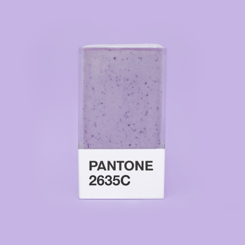 Pantone Smoothie 2635C, a mid-week blueberry treat.
INGREDIENTS:
1/3 cup (1 scoop) @kuranutrition berry whey protein
1/3 cup soy milk
1/3 cup plain Greek yogurt
1/3 cup Blueberries
½ tablespoon fresh lemon juice
Stevia to taste
INSTRUCTIONS:
Add a...