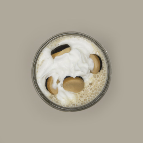 INGREDIENTS
“1 cup almond milk
3 dried figs
1 tsp liquorice root powder
1 drop vanilla extract
2 tbsp cashew nuts
”
INSTRUCTIONS
This smoothie tastes like candy while the liquorice will boost your immune system. Blend everything together, top with...